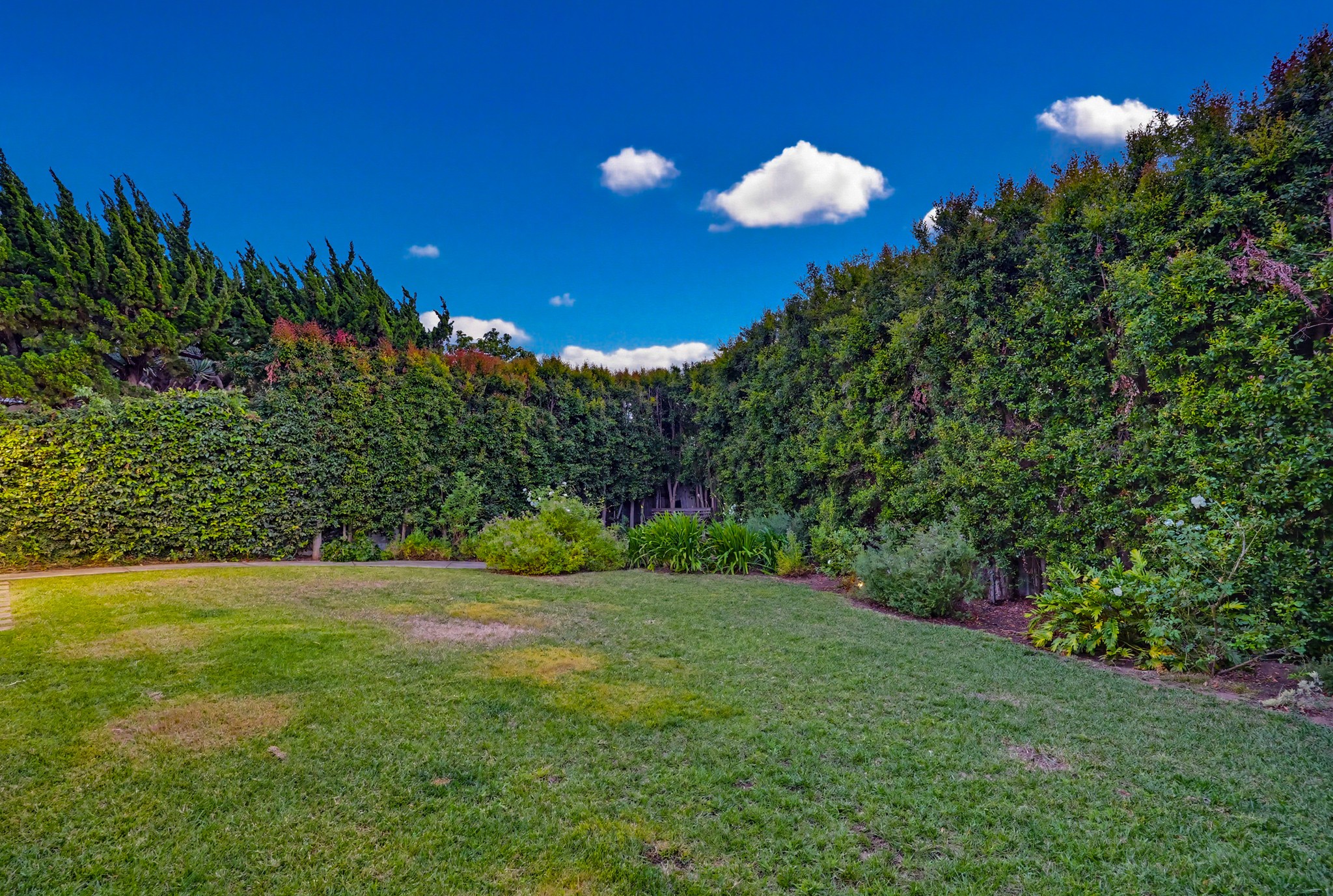 Virtual tour photo 13 of 96 for 4080 Forney Ave