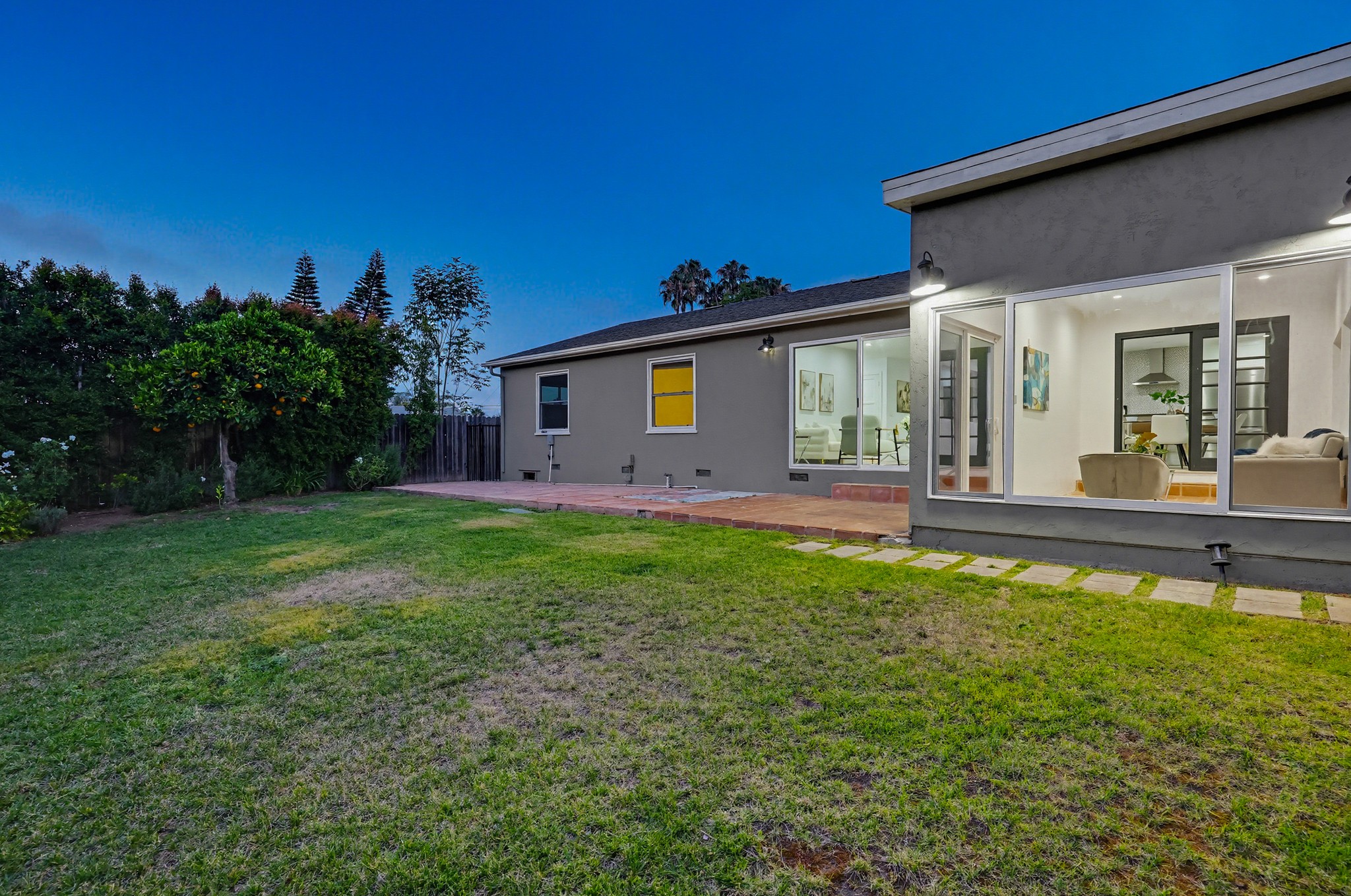 Virtual tour photo 16 of 96 for 4080 Forney Ave