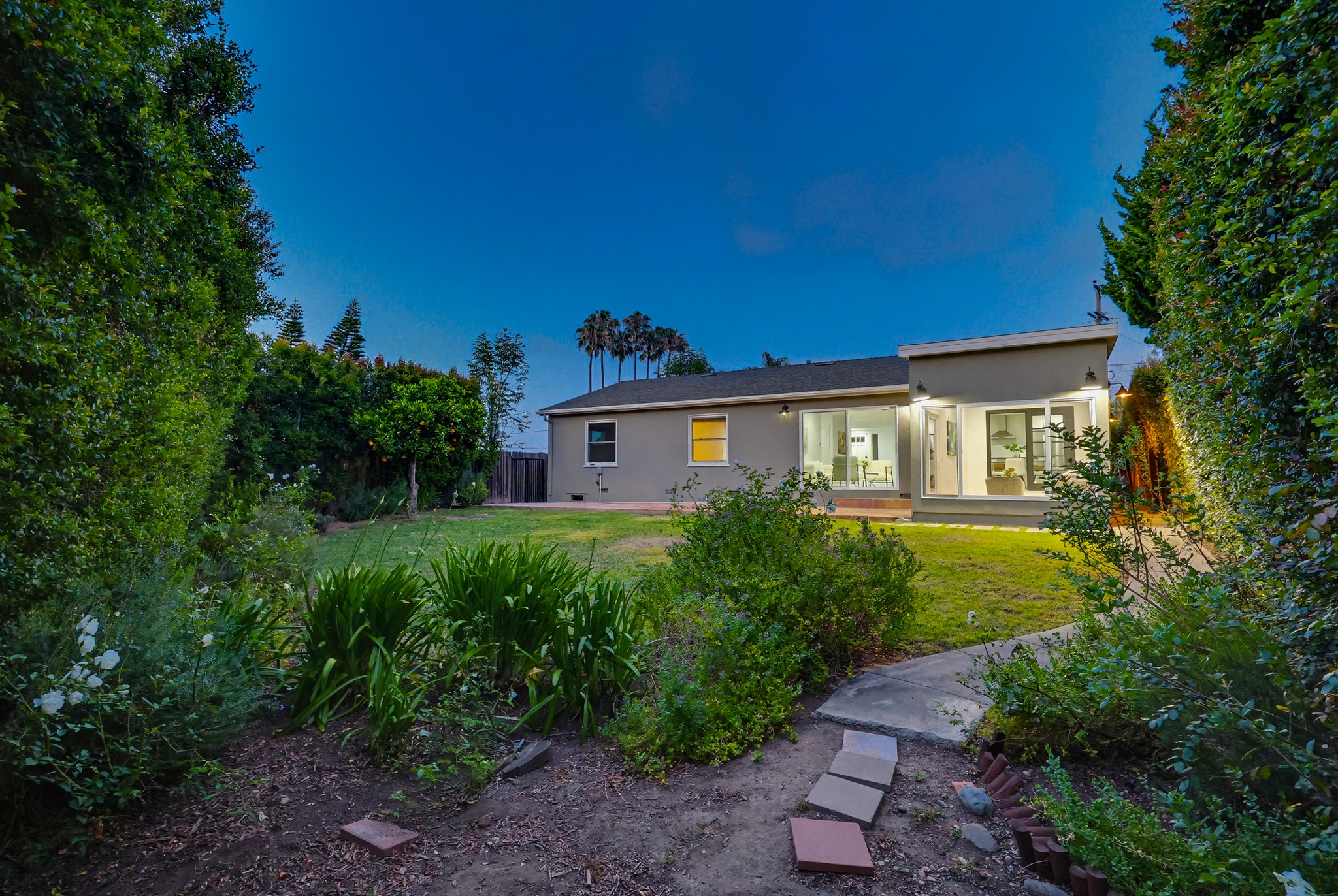 Virtual tour photo 20 of 96 for 4080 Forney Ave