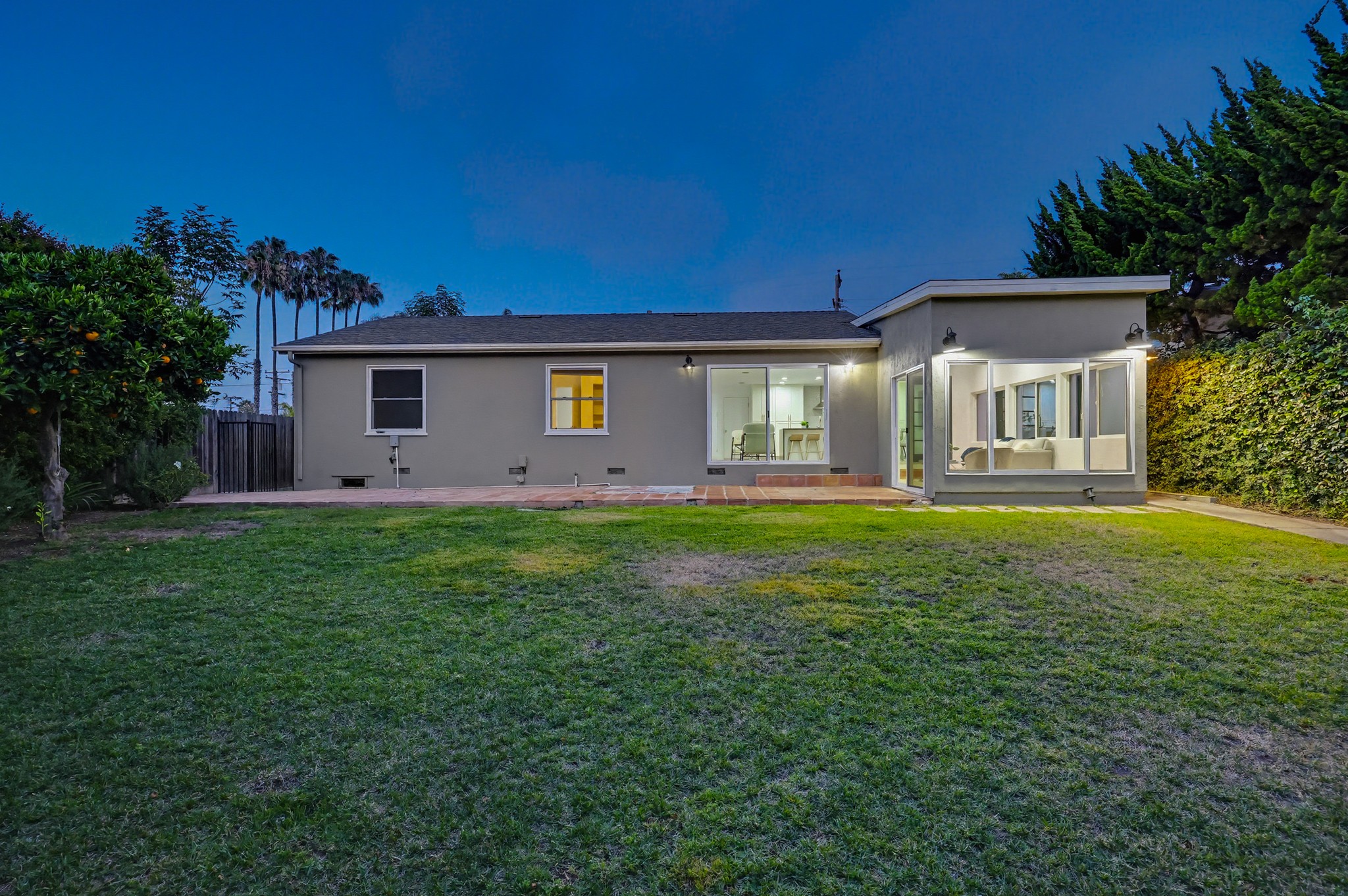 Virtual tour photo 23 of 96 for 4080 Forney Ave
