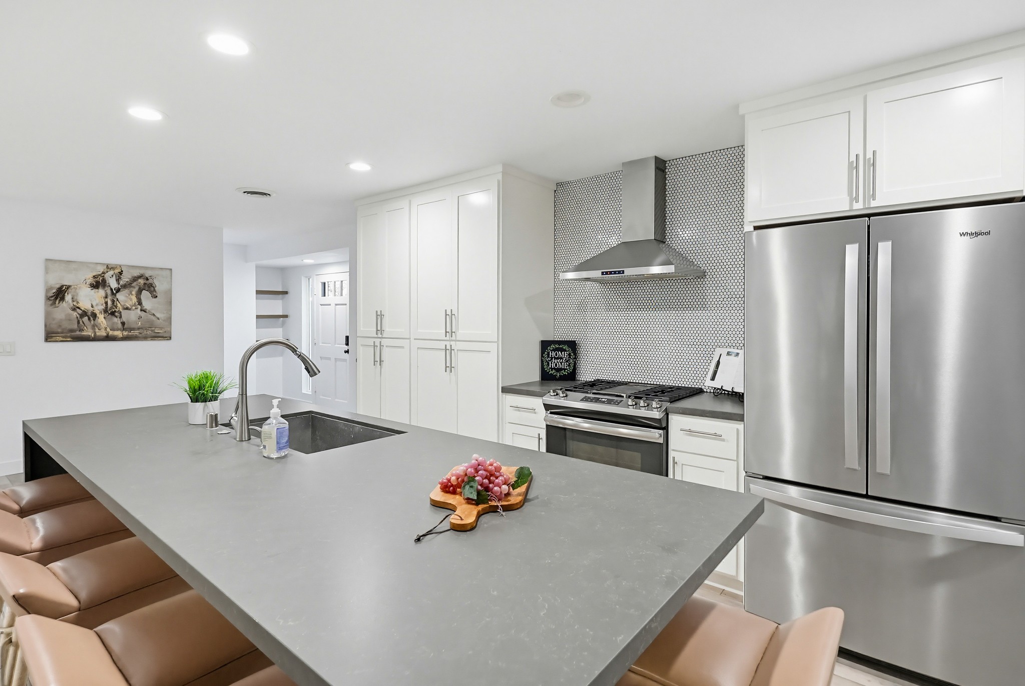 Virtual tour photo 37 of 96 for 4080 Forney Ave
