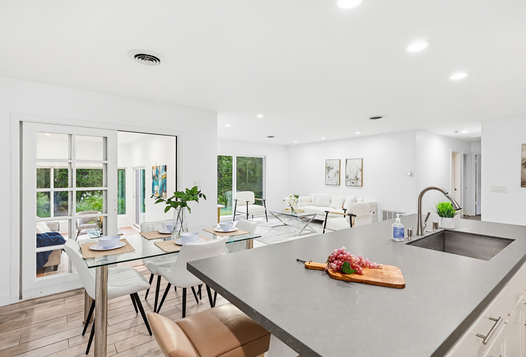 Virtual tour photo 40 of 96 for 4080 Forney Ave