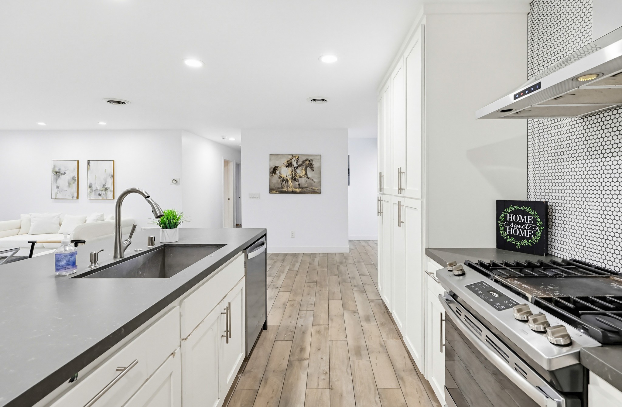 Virtual tour photo 45 of 96 for 4080 Forney Ave