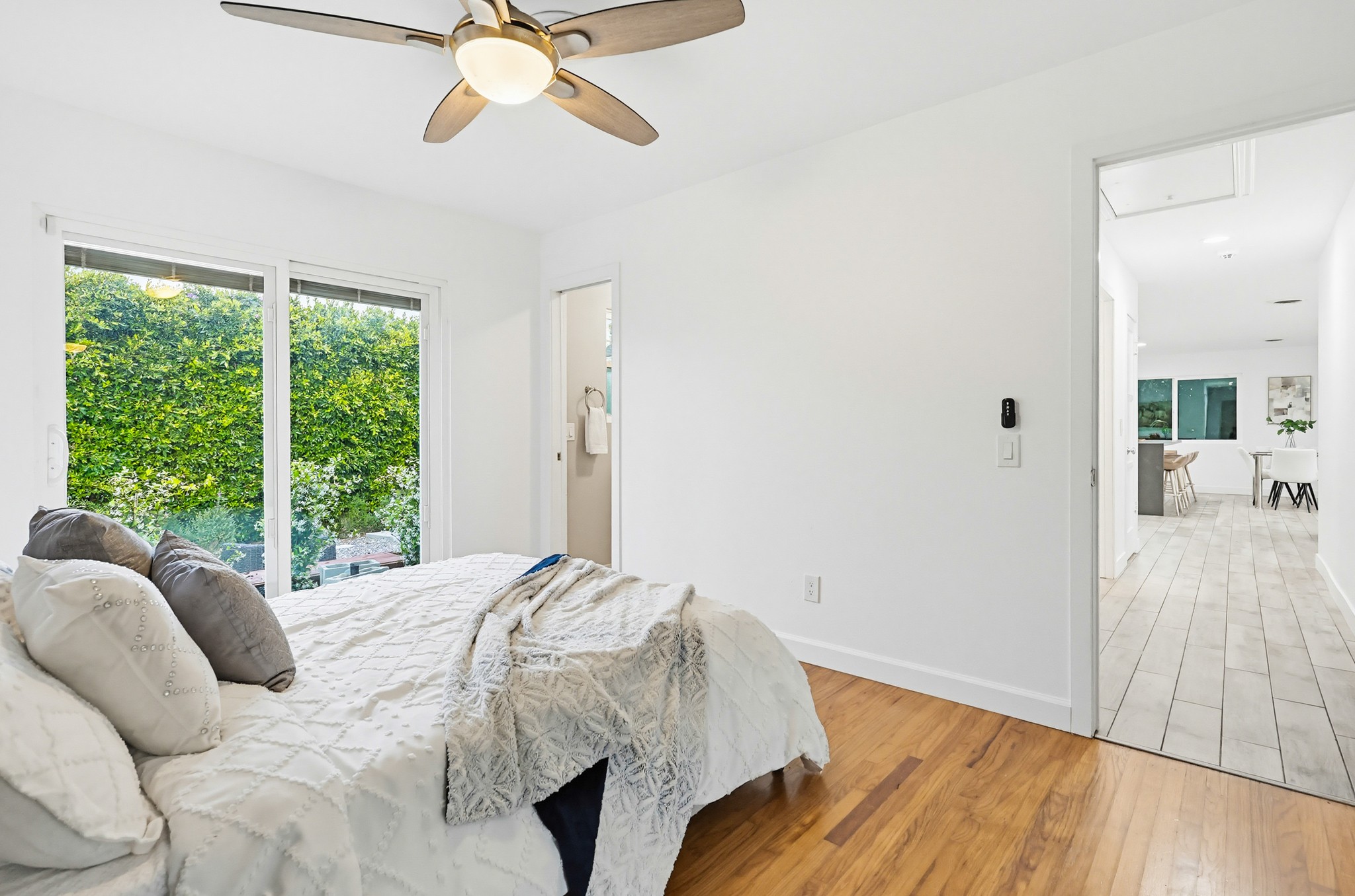 Virtual tour photo 62 of 96 for 4080 Forney Ave