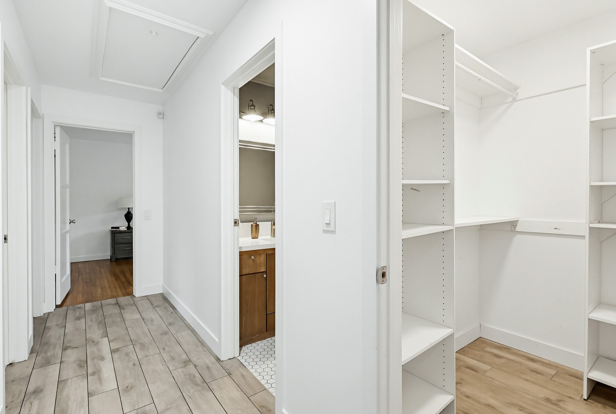 Virtual tour photo 67 of 96 for 4080 Forney Ave