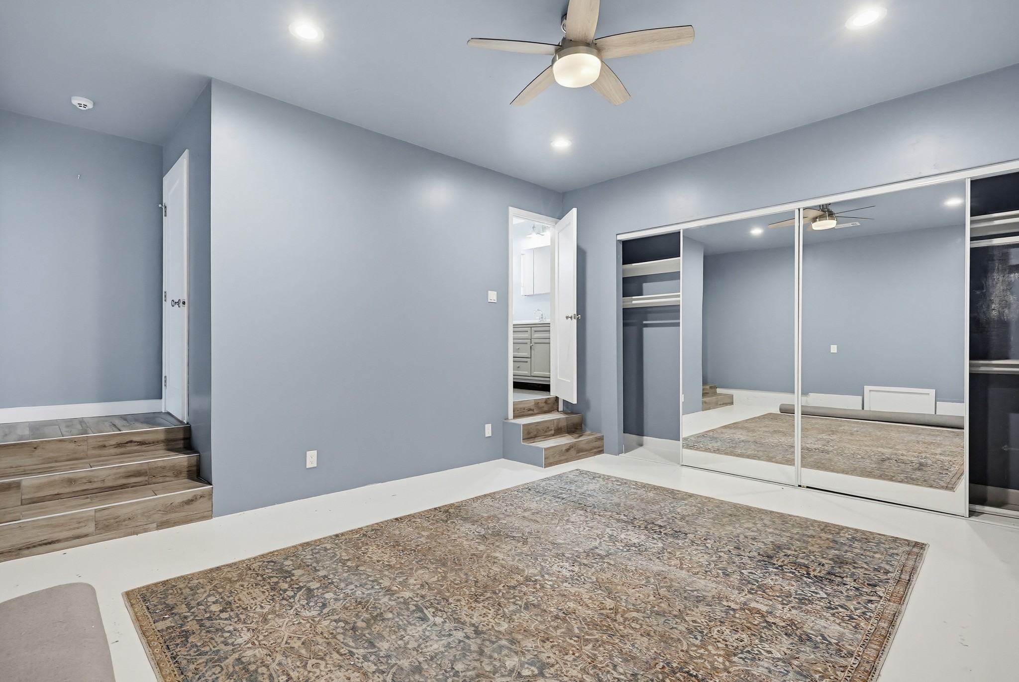 Virtual tour photo 71 of 96 for 4080 Forney Ave