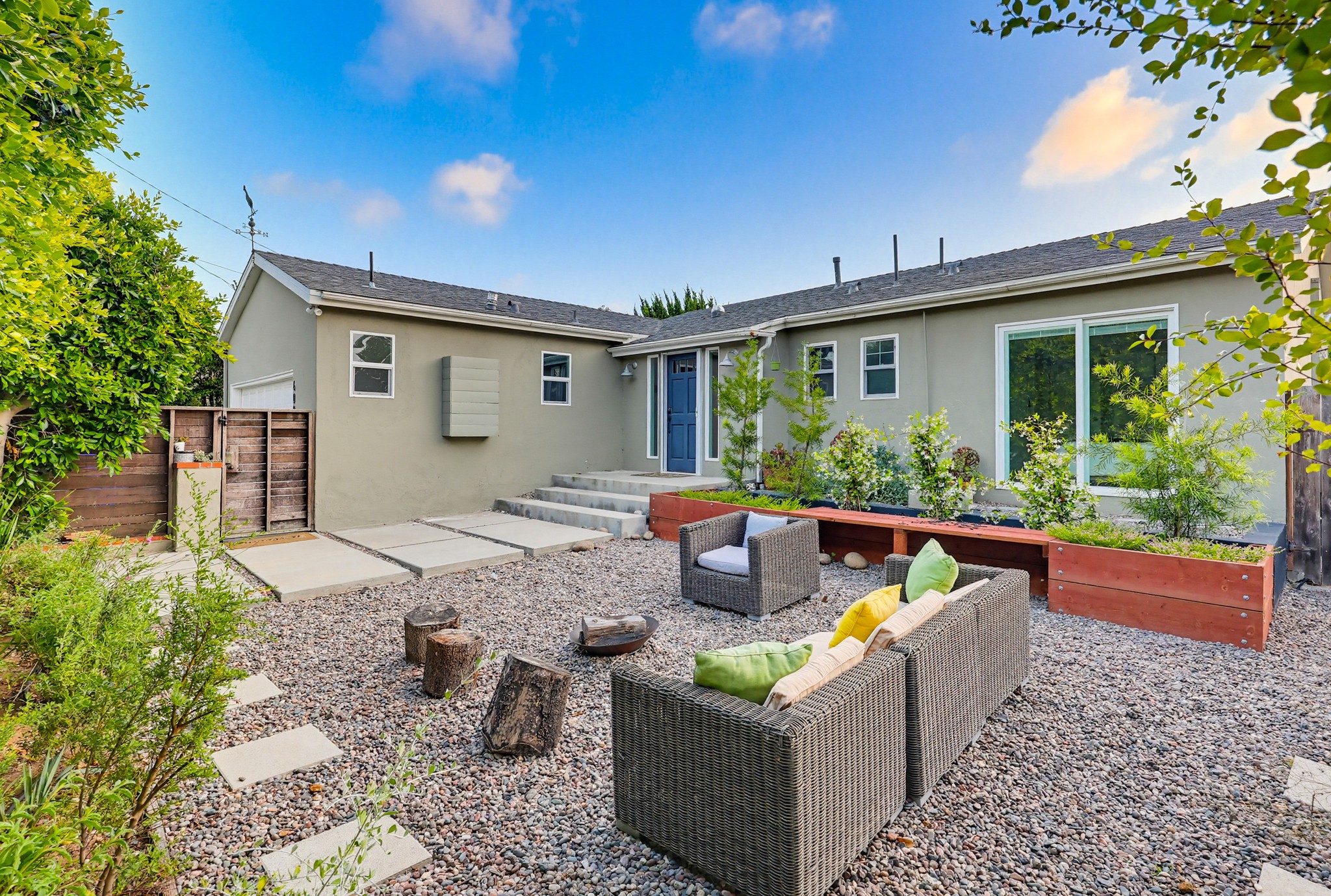 Virtual tour photo 80 of 96 for 4080 Forney Ave