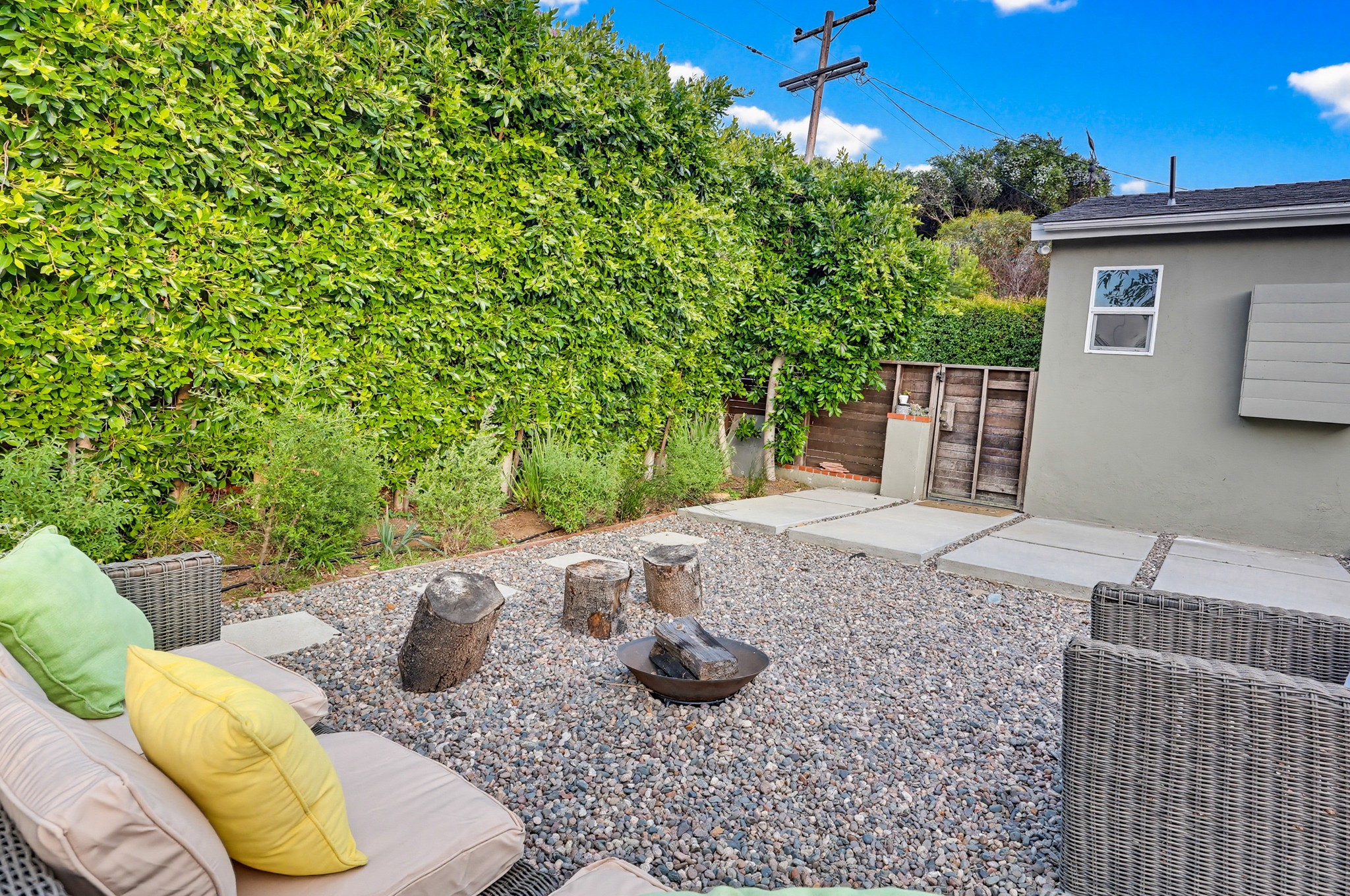 Virtual tour photo 82 of 96 for 4080 Forney Ave