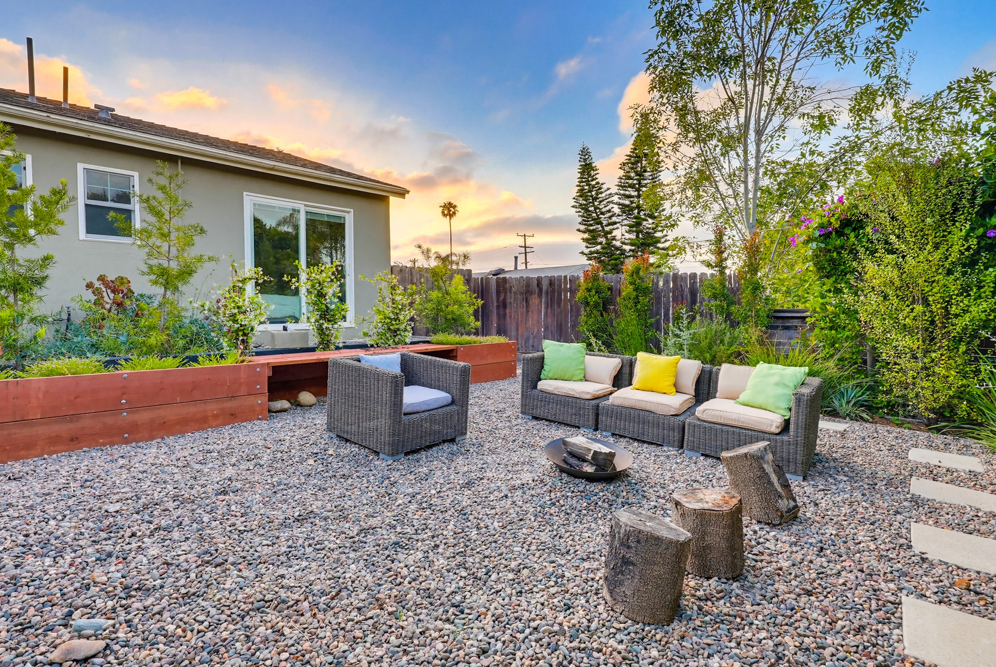 Virtual tour photo 85 of 96 for 4080 Forney Ave