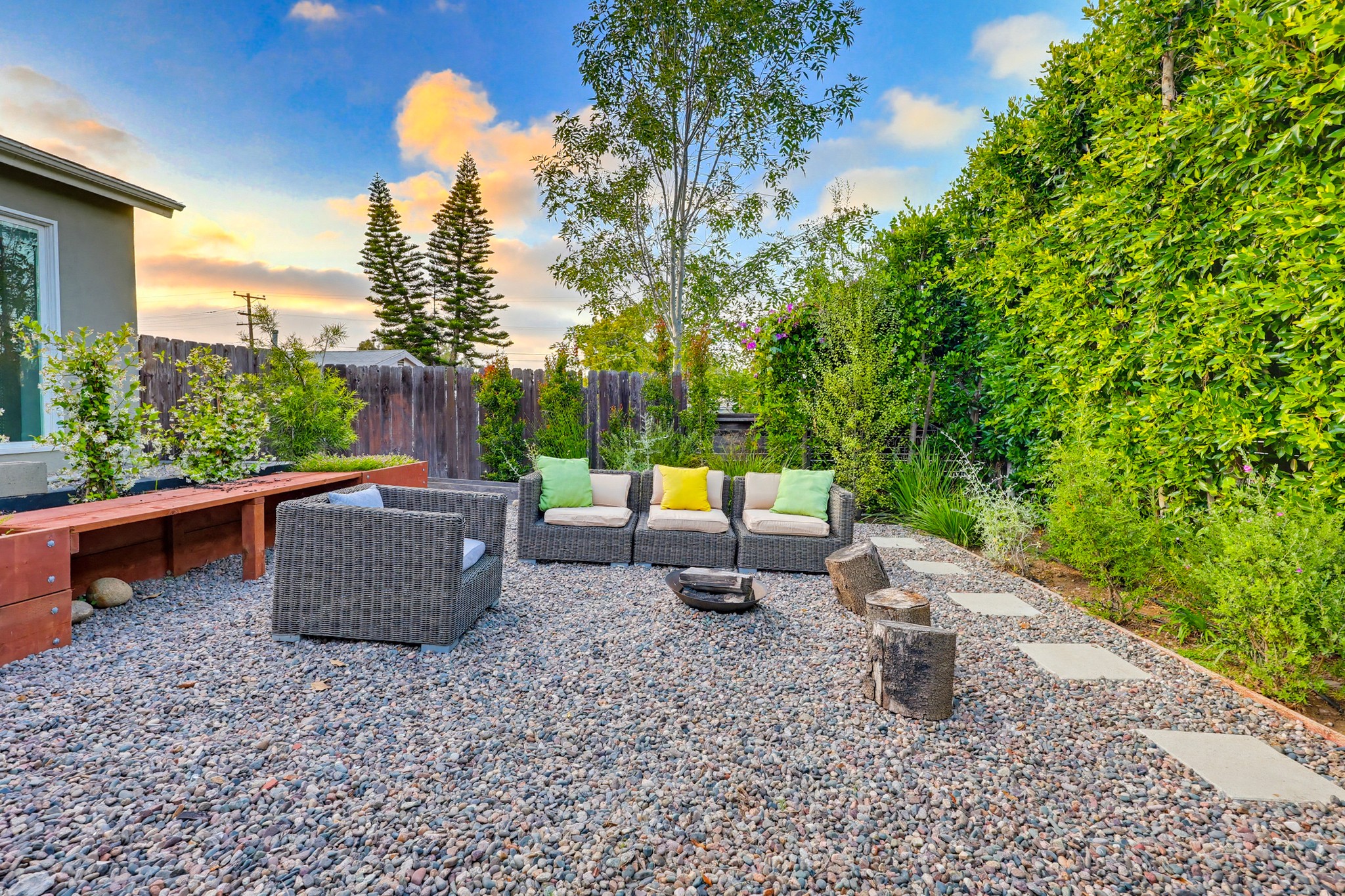 Virtual tour photo 86 of 96 for 4080 Forney Ave