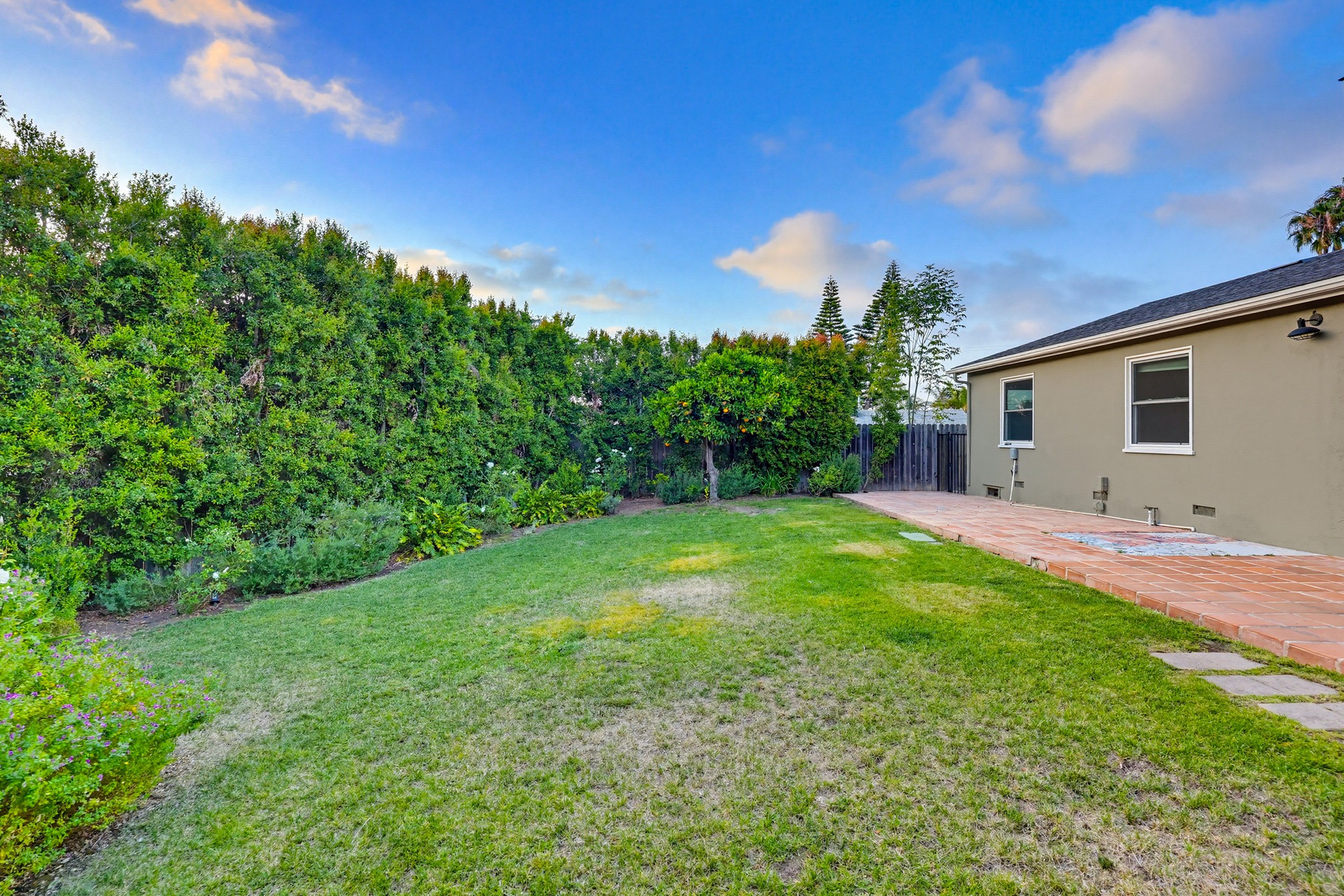 Virtual tour photo 89 of 96 for 4080 Forney Ave