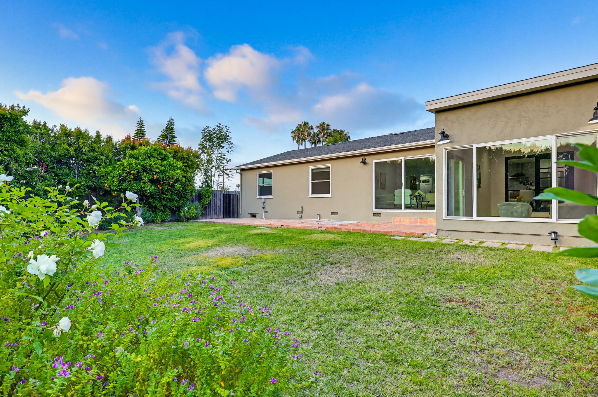 Virtual tour photo 91 of 96 for 4080 Forney Ave