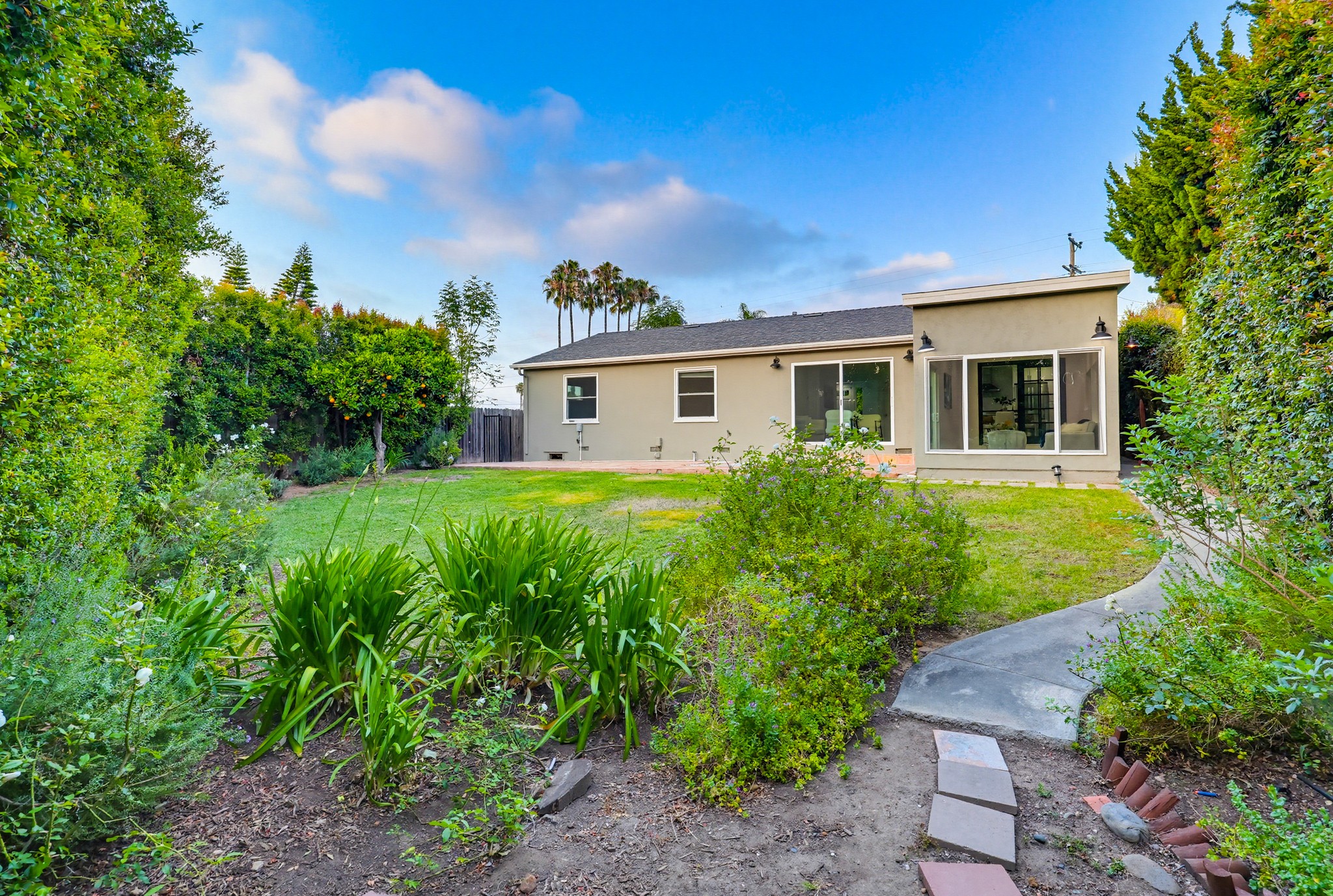 Virtual tour photo 92 of 96 for 4080 Forney Ave