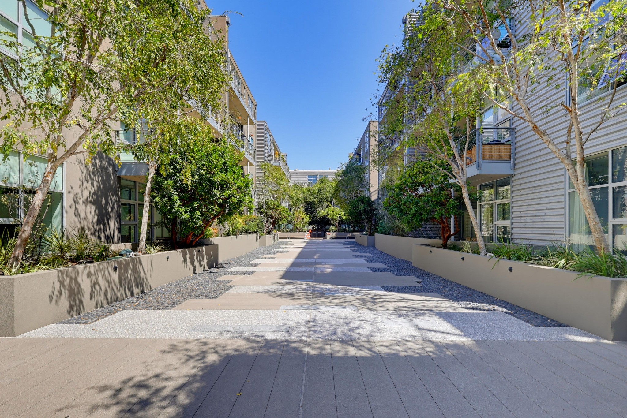 Virtual tour photo 11 of 90 for 4080 Glencoe Ave Unit 408