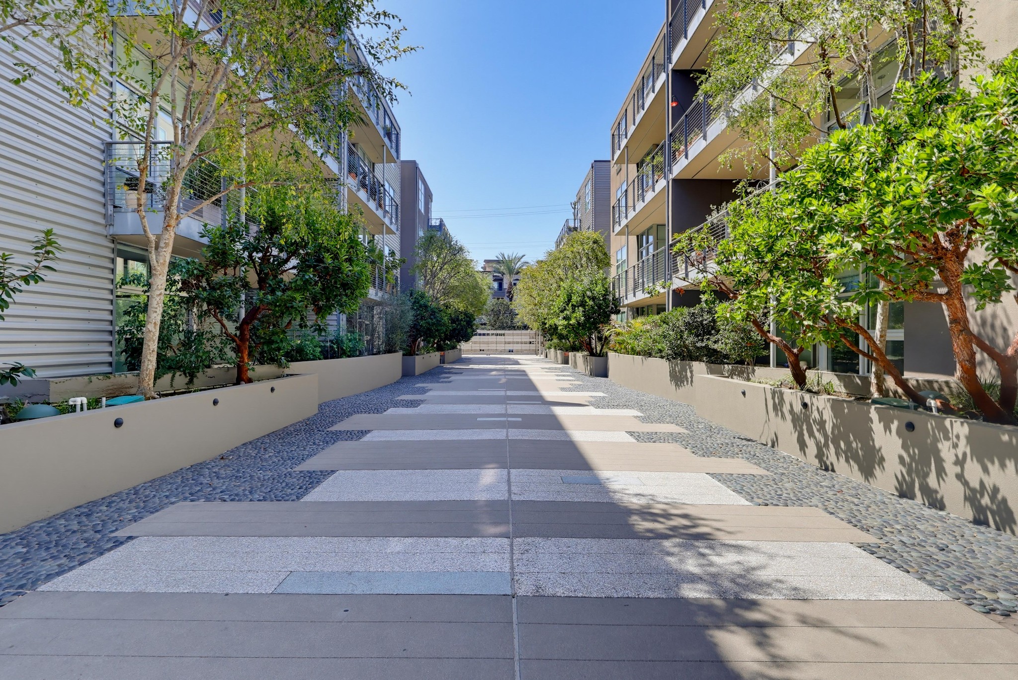 Virtual tour photo 13 of 90 for 4080 Glencoe Ave Unit 408