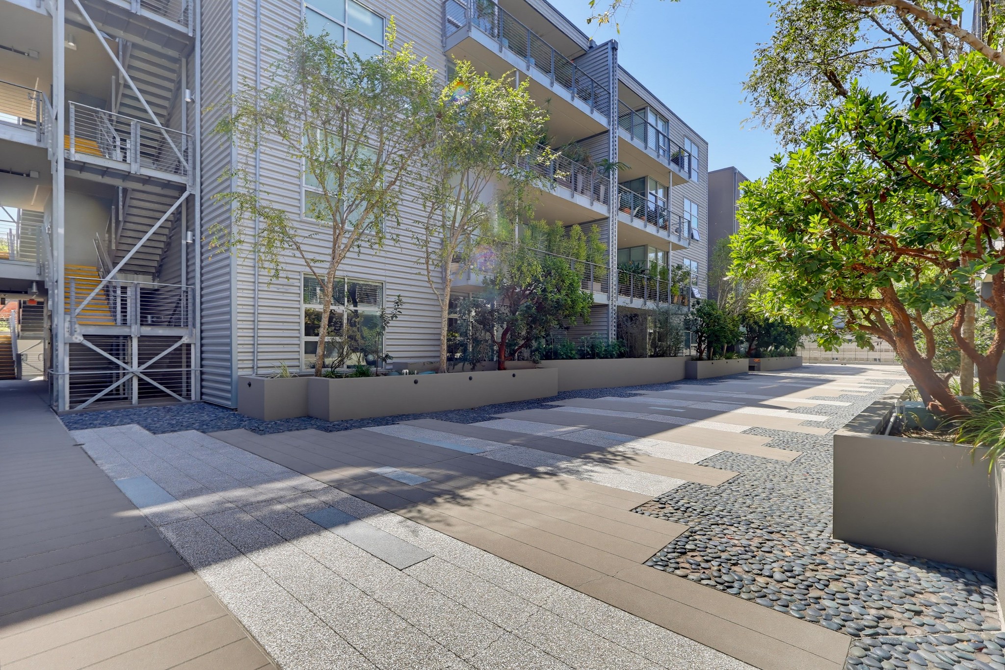 Virtual tour photo 14 of 90 for 4080 Glencoe Ave Unit 408