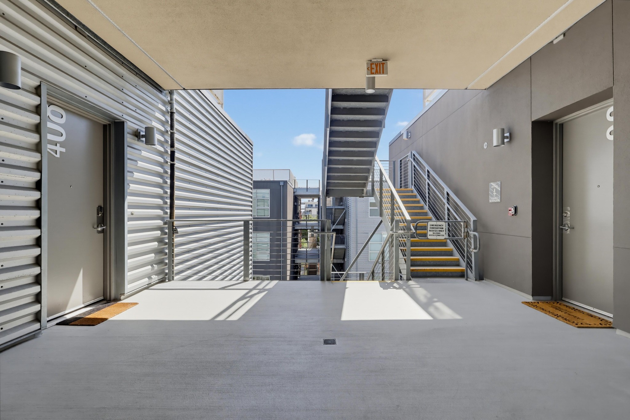 Virtual tour photo 16 of 90 for 4080 Glencoe Ave Unit 408