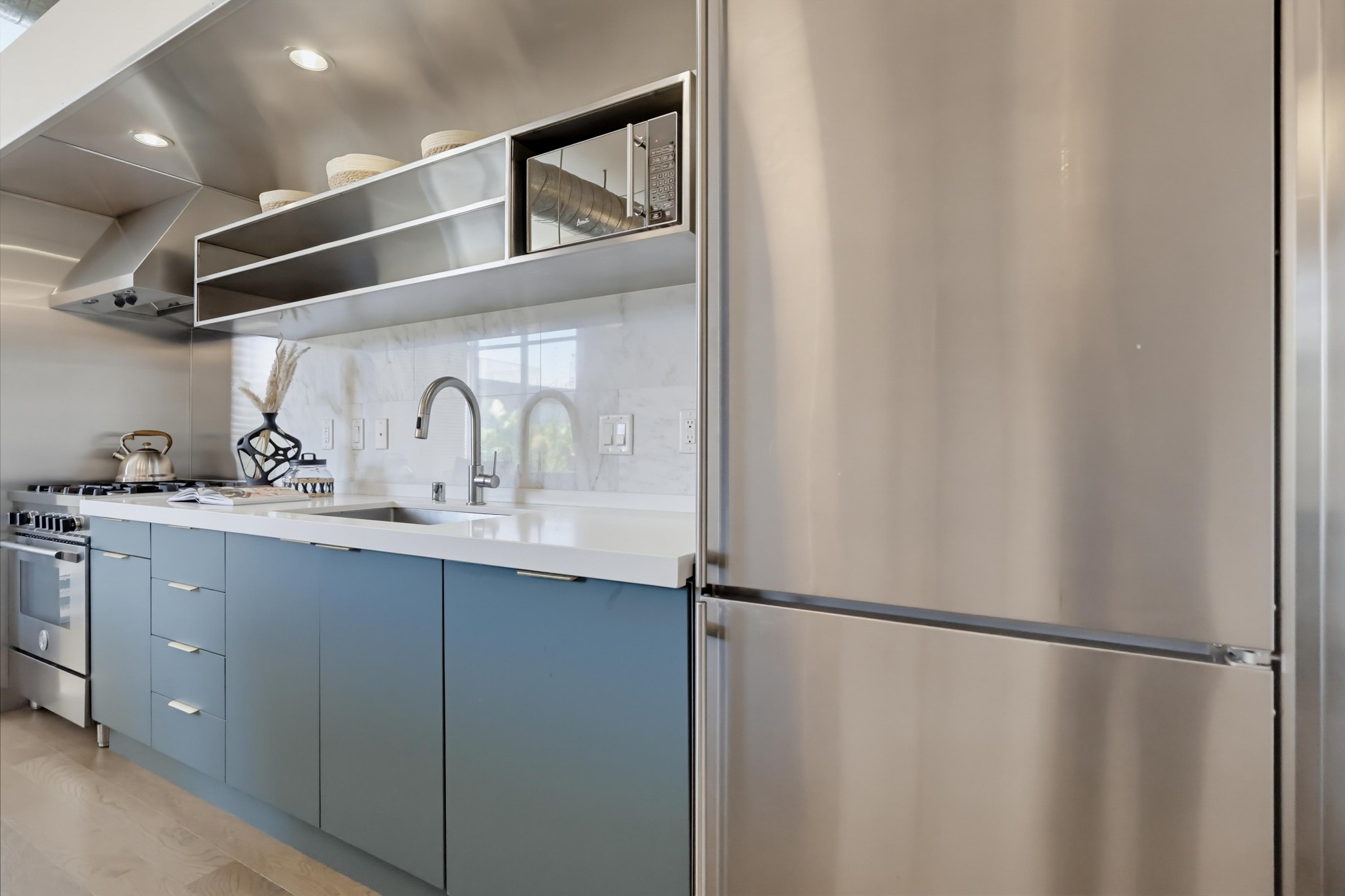 Virtual tour photo 30 of 90 for 4080 Glencoe Ave Unit 408