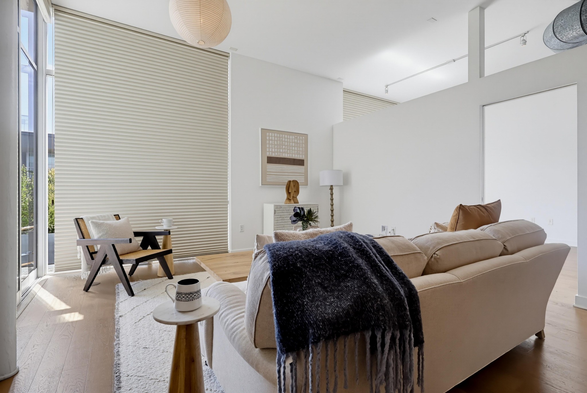 Virtual tour photo 43 of 90 for 4080 Glencoe Ave Unit 408