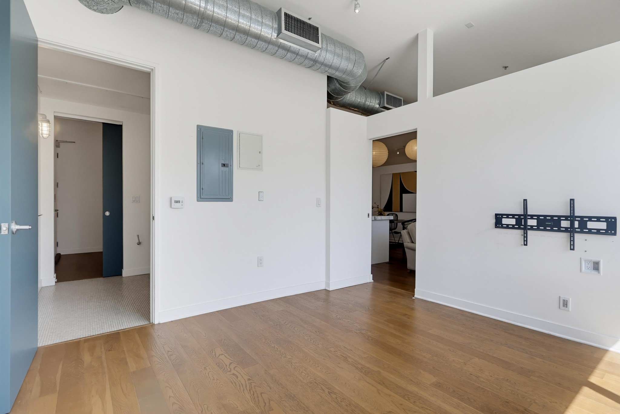 Virtual tour photo 57 of 90 for 4080 Glencoe Ave Unit 408