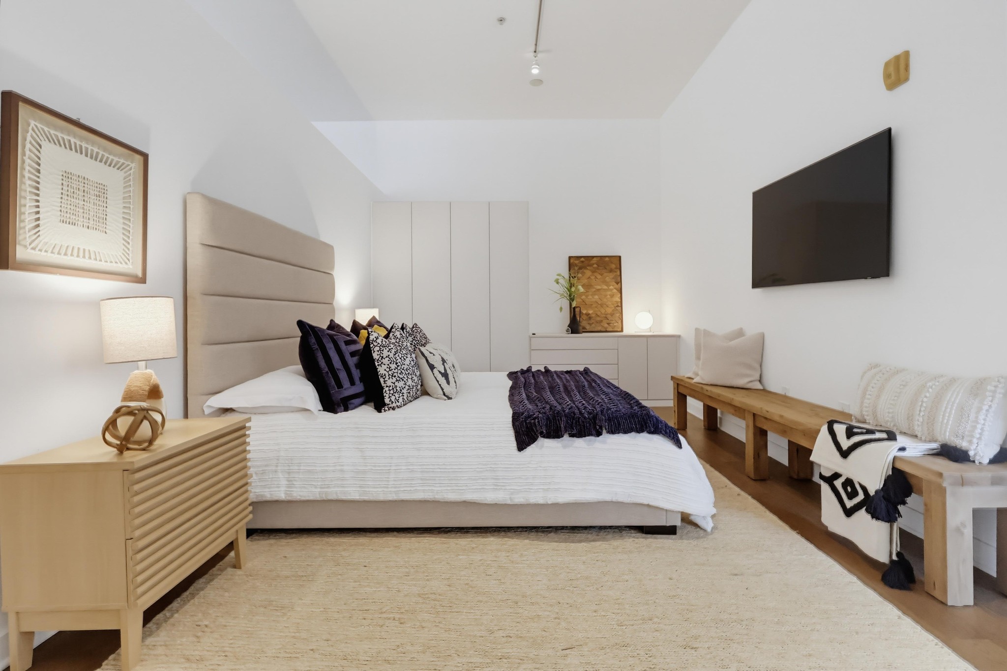 Virtual tour photo 63 of 90 for 4080 Glencoe Ave Unit 408