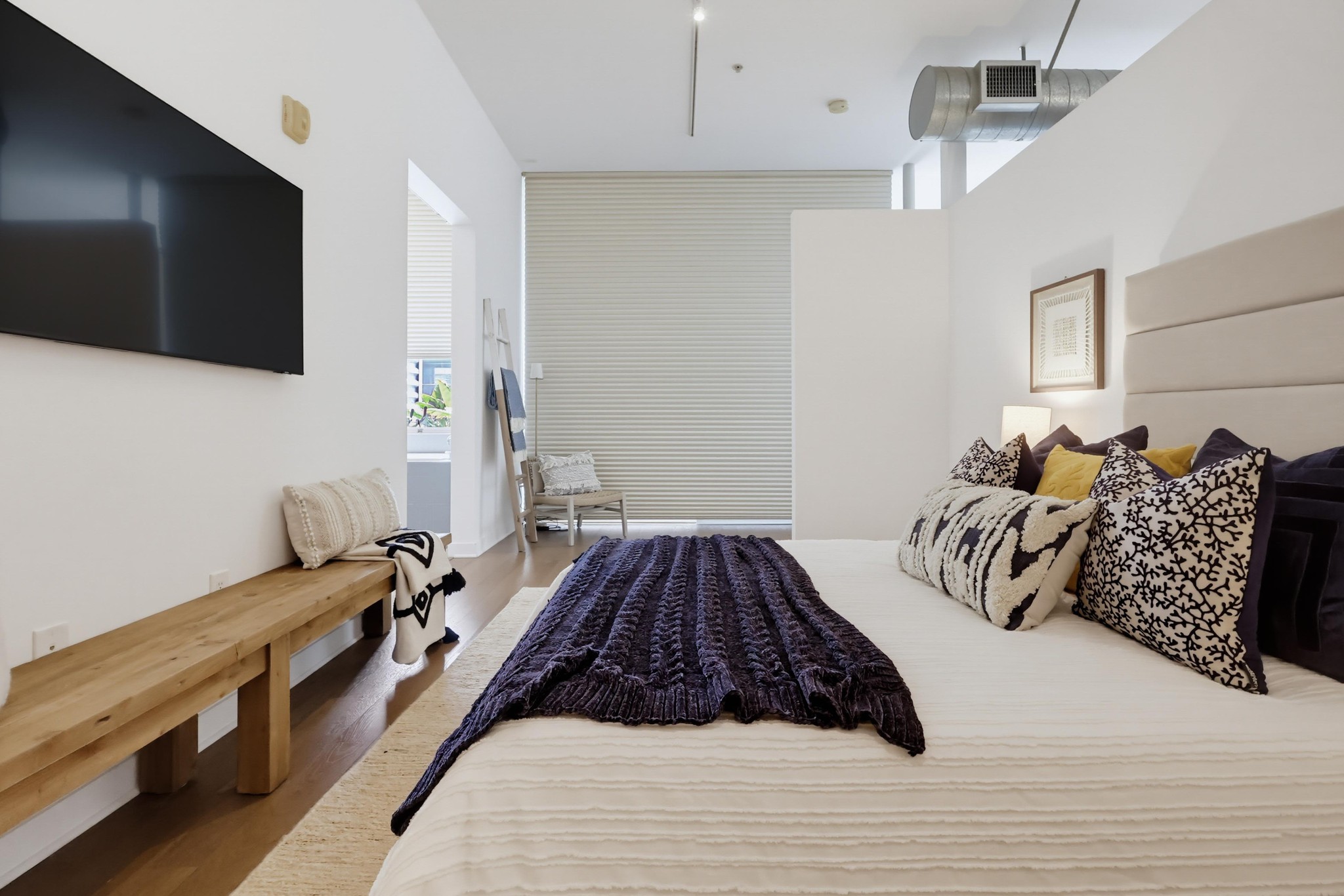 Virtual tour photo 67 of 90 for 4080 Glencoe Ave Unit 408