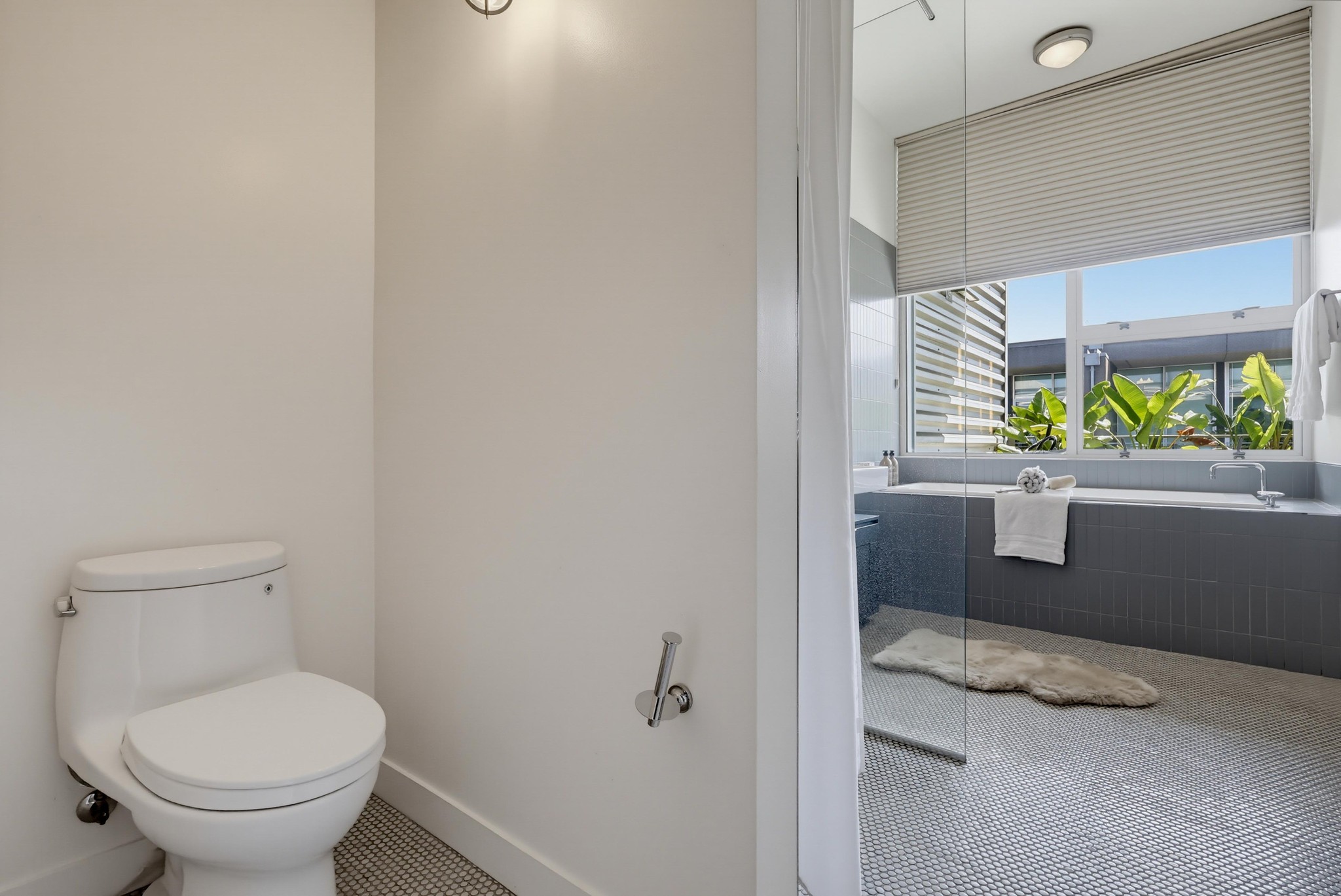 Virtual tour photo 74 of 90 for 4080 Glencoe Ave Unit 408