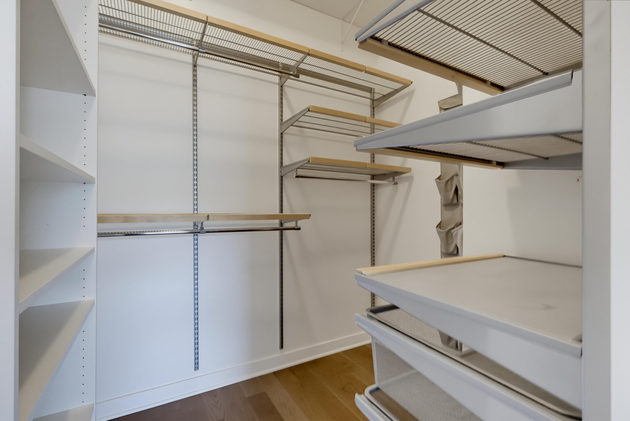 Virtual tour photo 75 of 90 for 4080 Glencoe Ave Unit 408