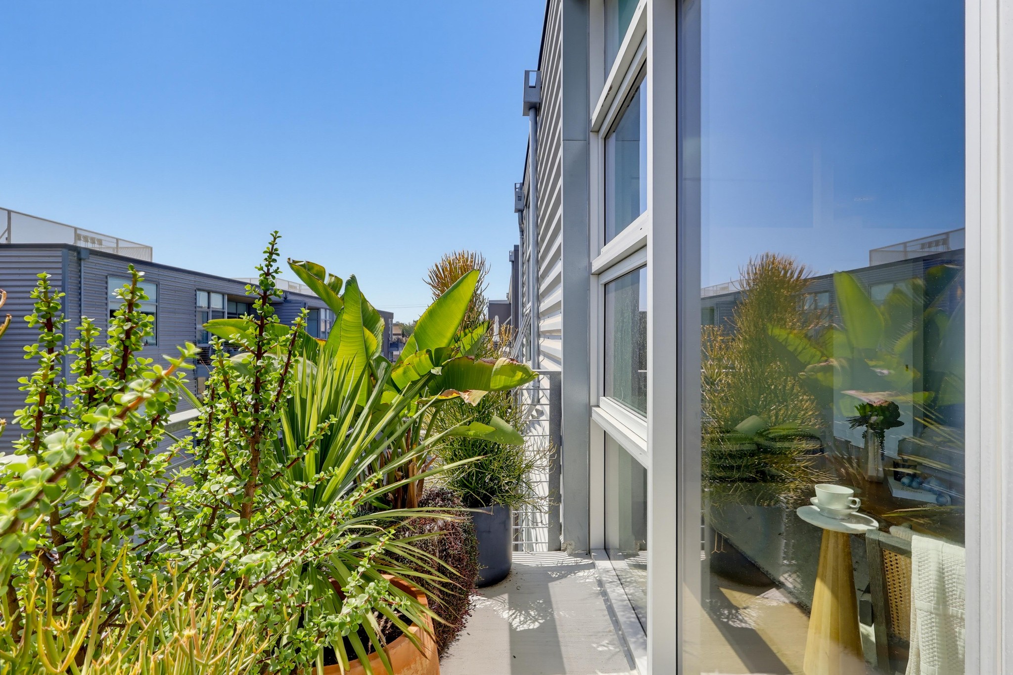Virtual tour photo 79 of 90 for 4080 Glencoe Ave Unit 408
