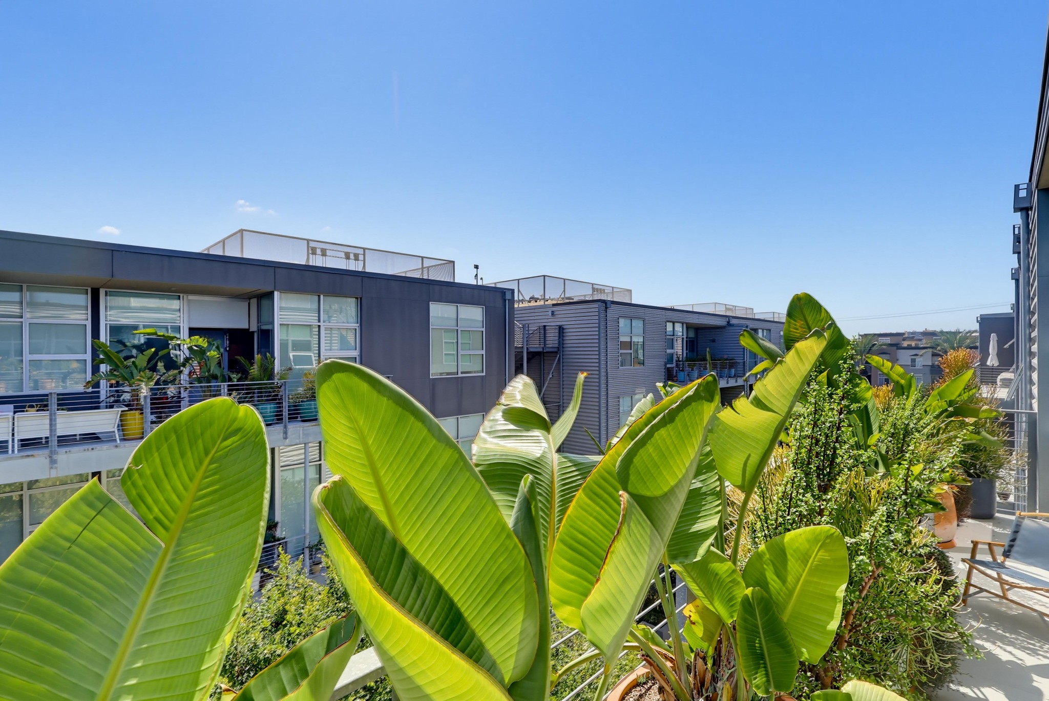Virtual tour photo 82 of 90 for 4080 Glencoe Ave Unit 408