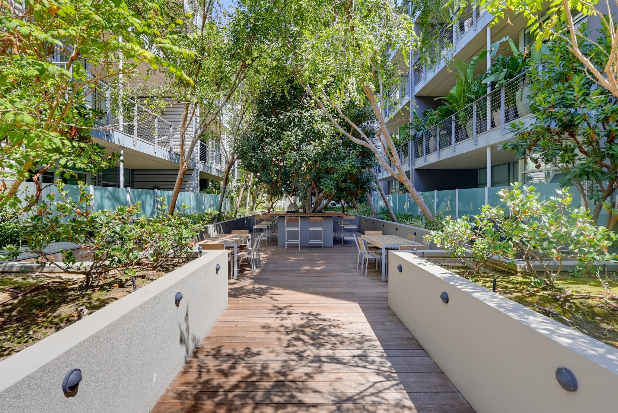 Virtual tour photo 85 of 90 for 4080 Glencoe Ave Unit 408