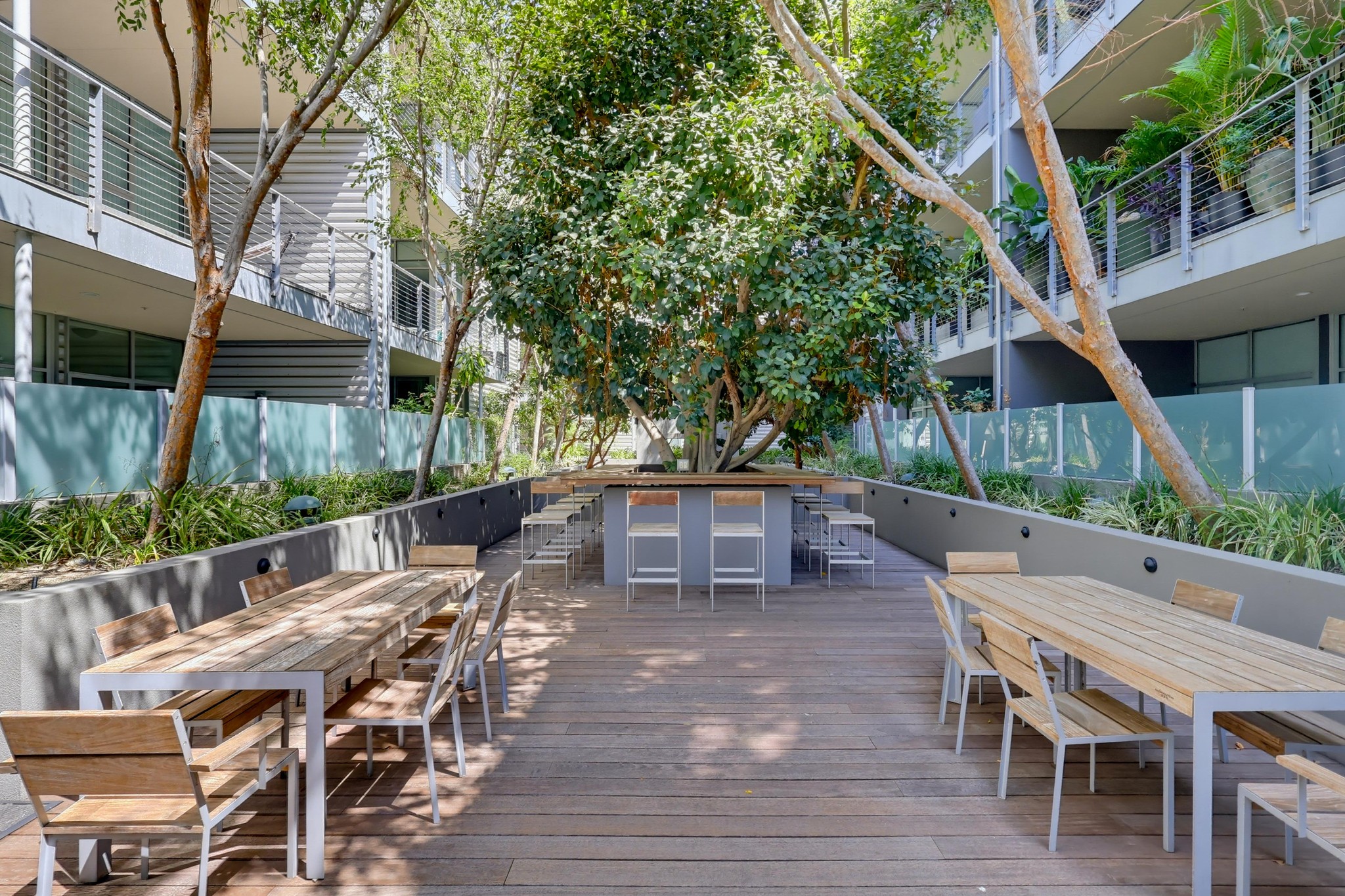 Virtual tour photo 86 of 90 for 4080 Glencoe Ave Unit 408