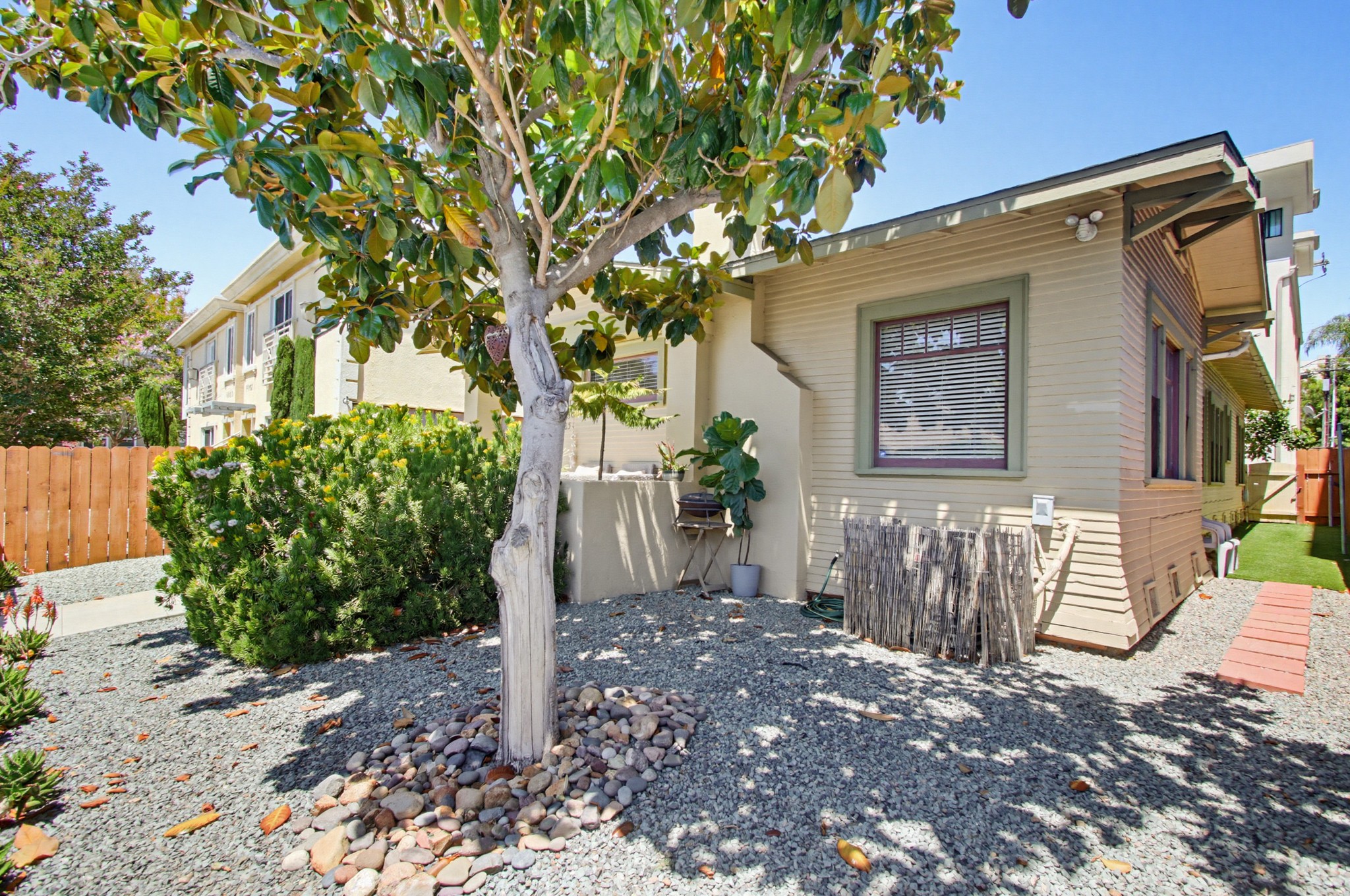 Virtual tour photo 8 of 60 for 4081 First Ave.