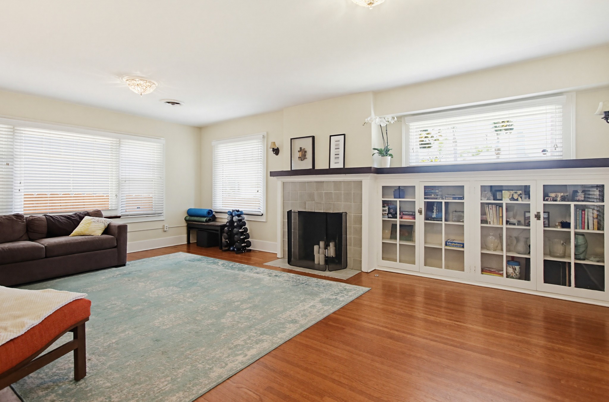 Virtual tour photo 12 of 60 for 4081 First Ave.
