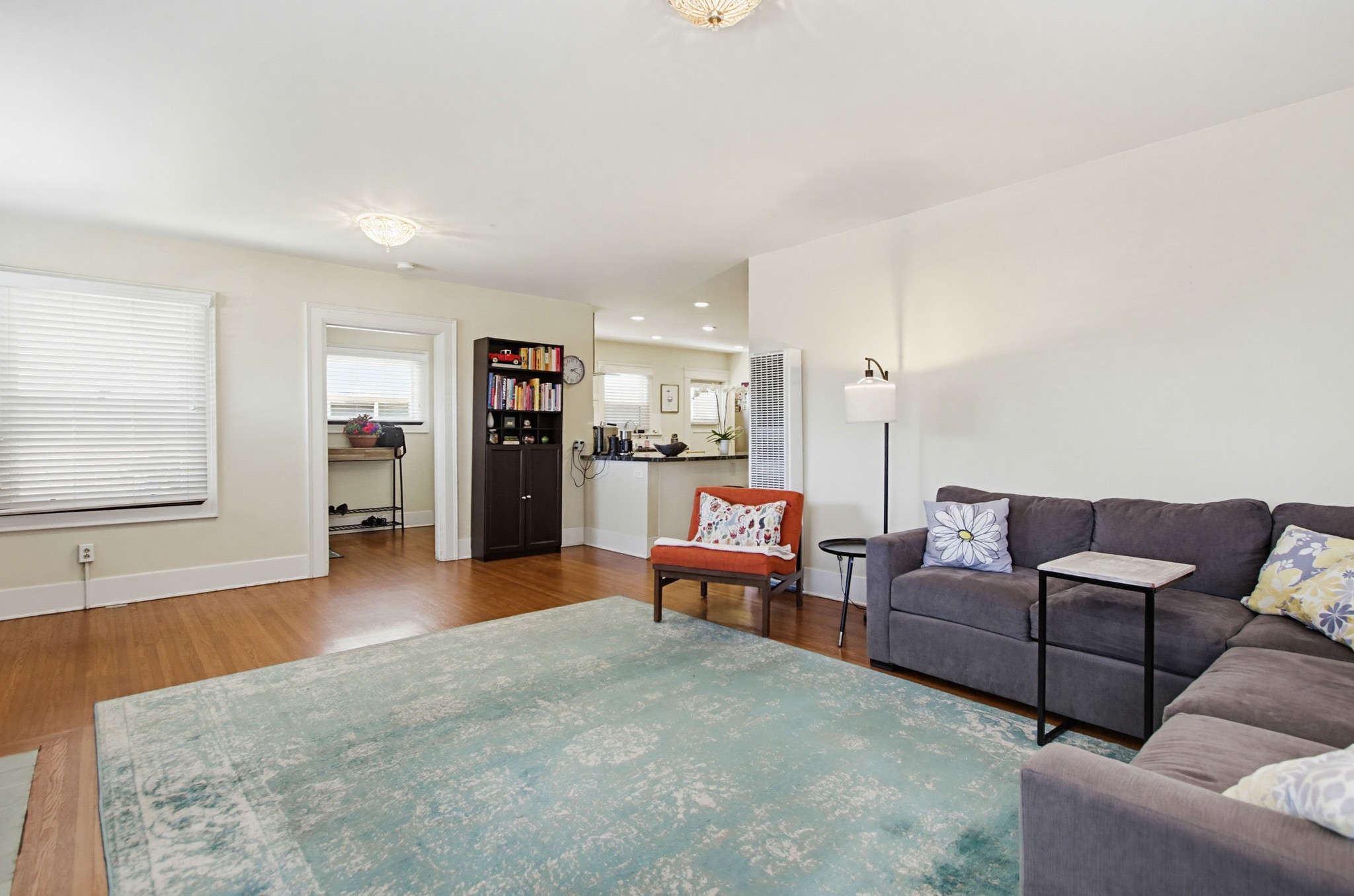 Virtual tour photo 14 of 60 for 4081 First Ave.