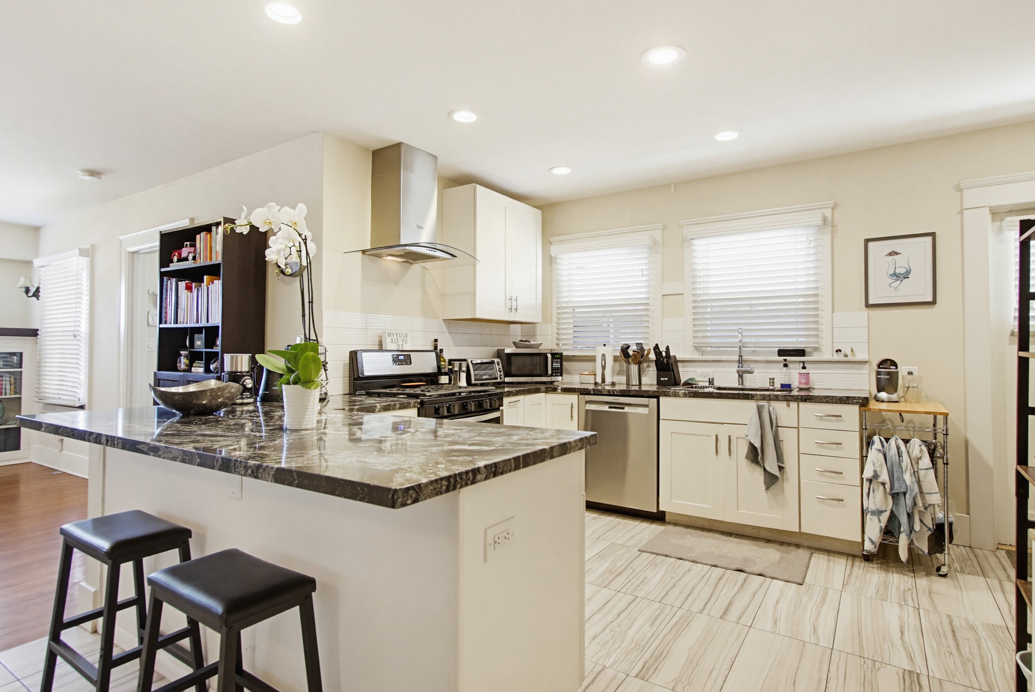 Virtual tour photo 15 of 60 for 4081 First Ave.