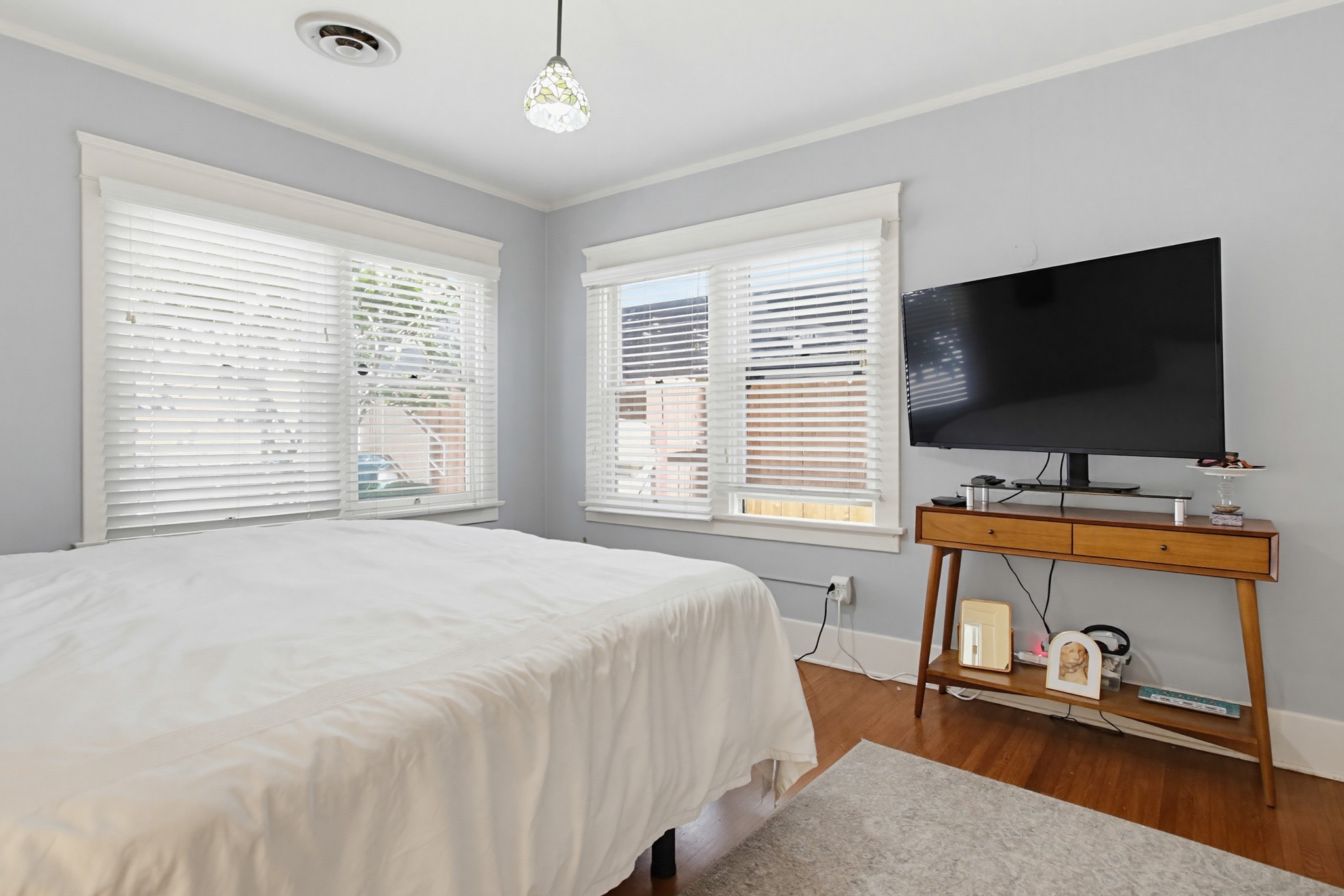 Virtual tour photo 27 of 60 for 4081 First Ave.