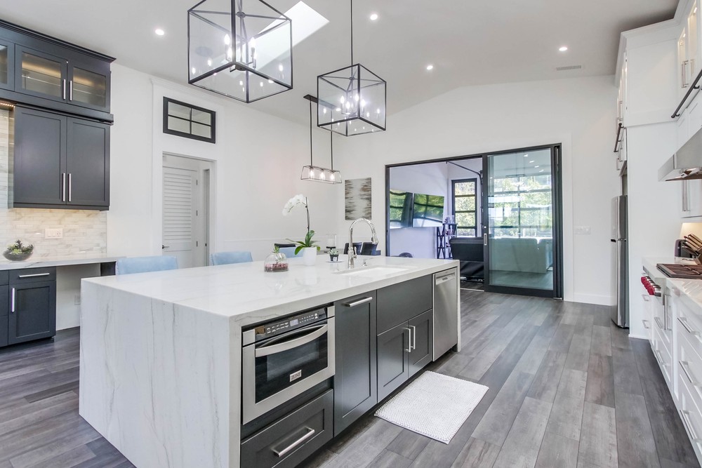 Virtual tour photo 17 of 53 for 4081 Forney Ave