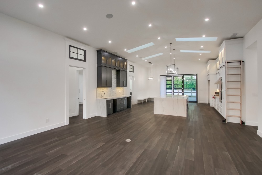 Virtual tour photo 13 of 92 for 4081 Forney Ave