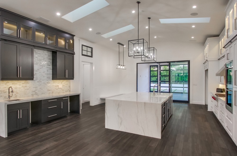 Virtual tour photo 22 of 92 for 4081 Forney Ave
