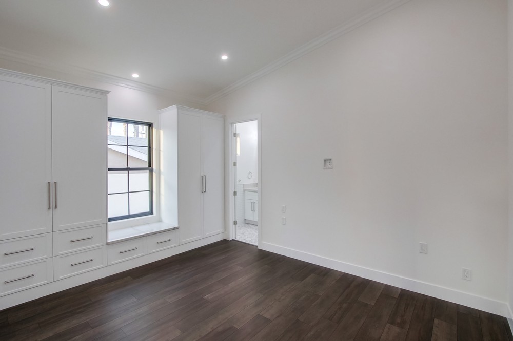 Virtual tour photo 30 of 92 for 4081 Forney Ave