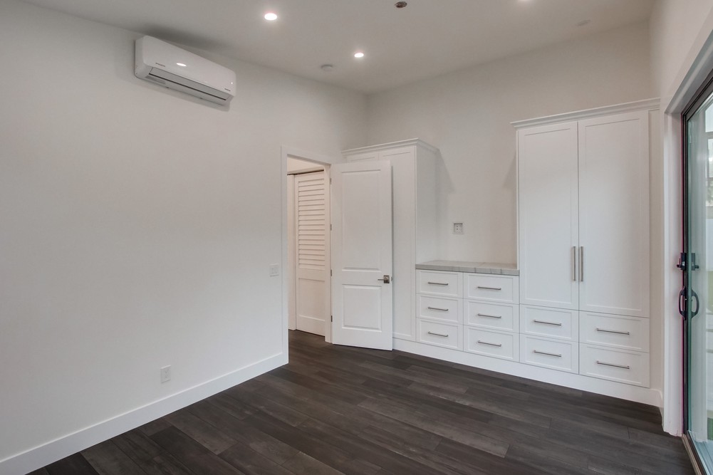 Virtual tour photo 47 of 92 for 4081 Forney Ave