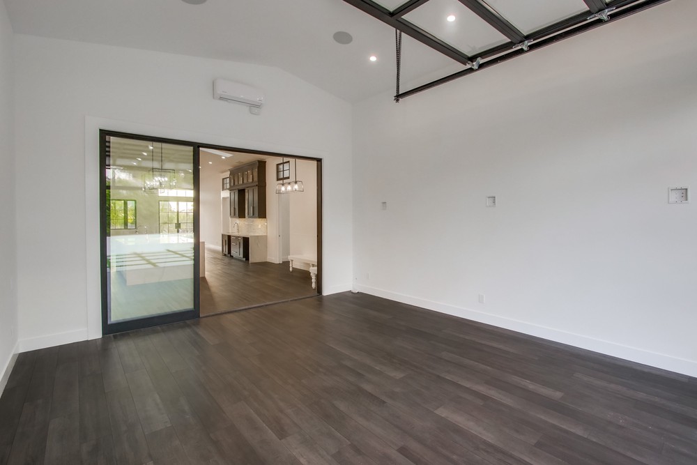 Virtual tour photo 65 of 92 for 4081 Forney Ave