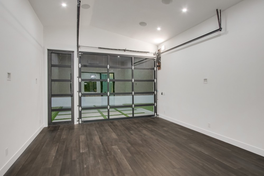 Virtual tour photo 67 of 92 for 4081 Forney Ave