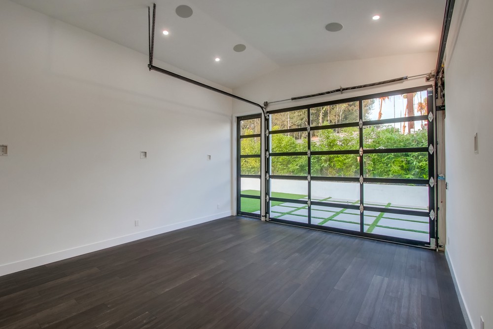 Virtual tour photo 69 of 92 for 4081 Forney Ave