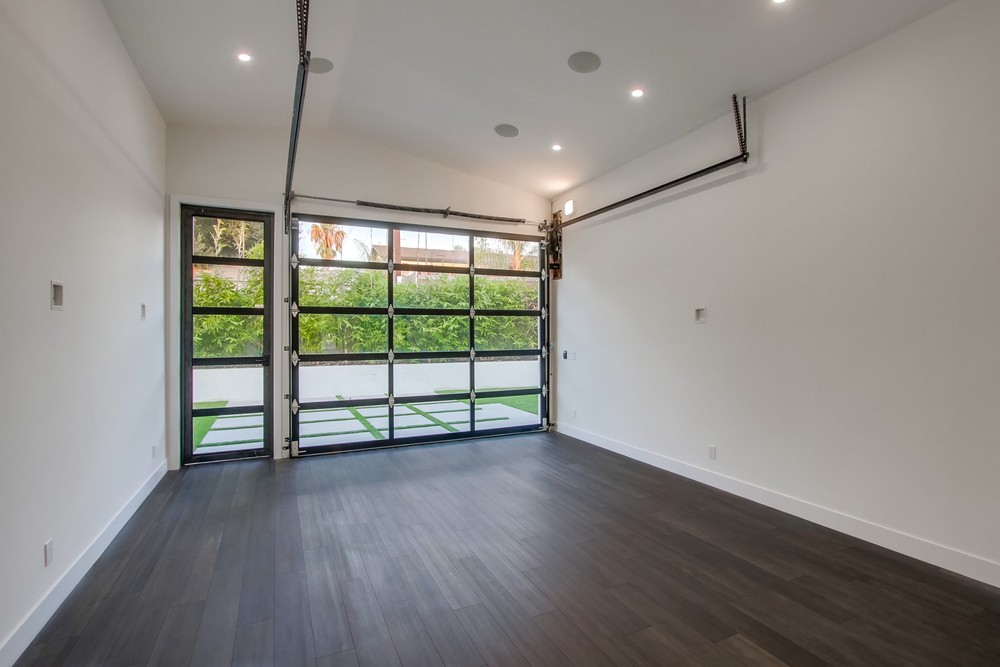 Virtual tour photo 71 of 92 for 4081 Forney Ave