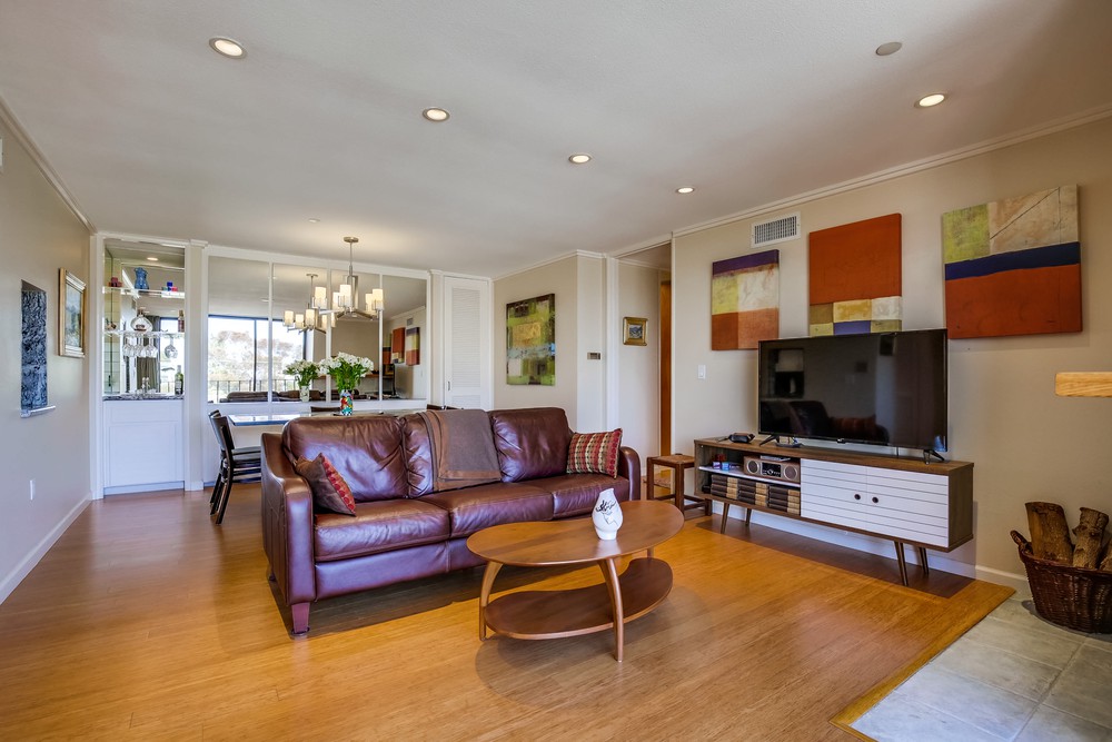 Virtual tour photo 6 of 33 for 4082 Albatross St