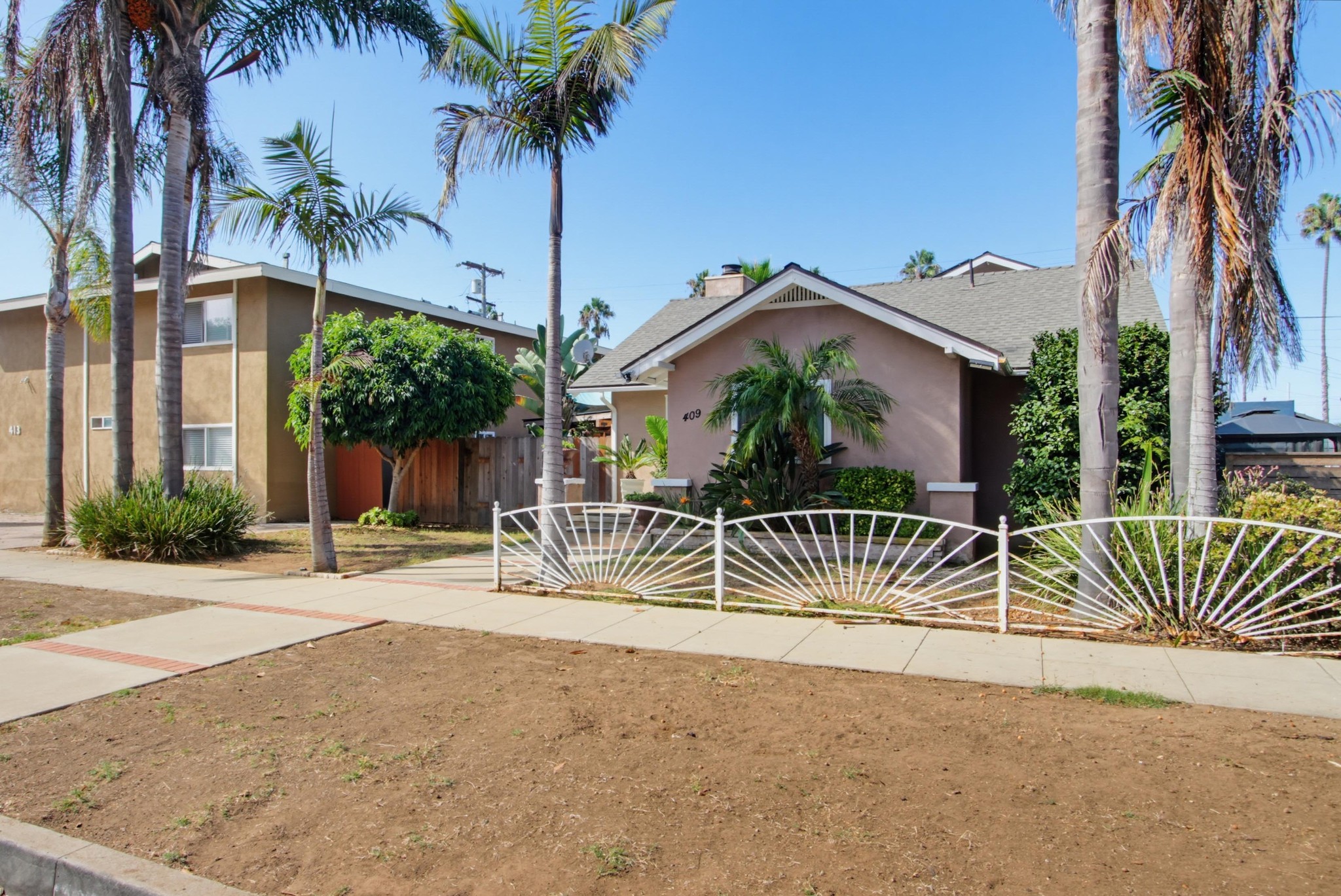 Virtual tour photo 4 of 55 for 409 S Freeman St