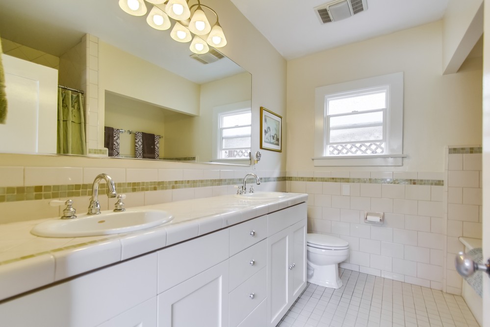 Virtual tour photo 32 of 52 for 4093 Eagle Street