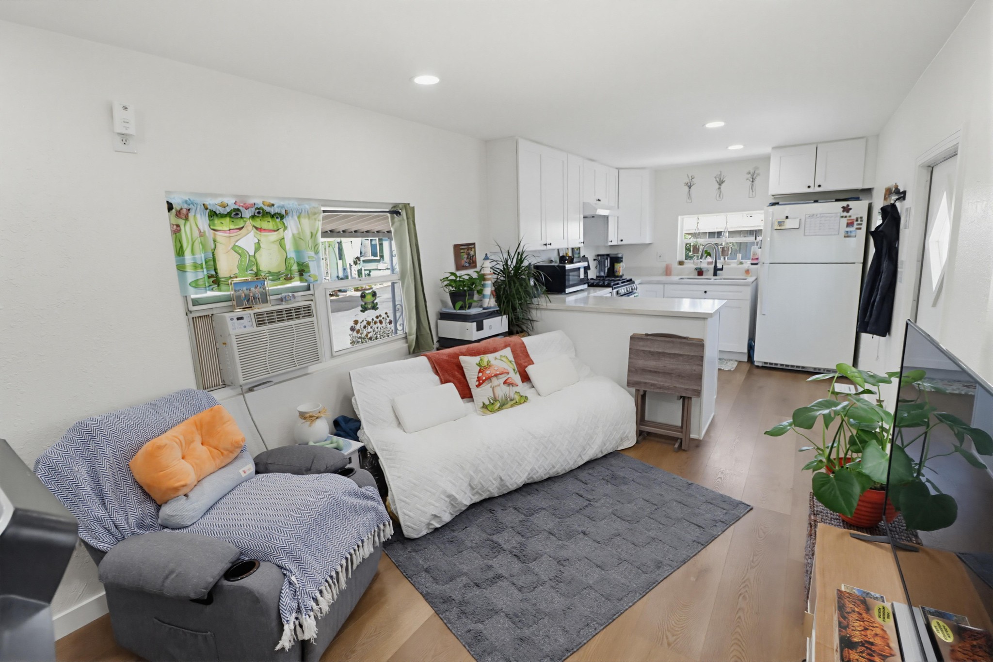 Virtual tour photo 10 of 28 for 410 S 1st St SPC 142